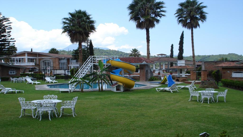 Hotel Villa Monarca Inn Zitacuaro Екстер'єр фото
