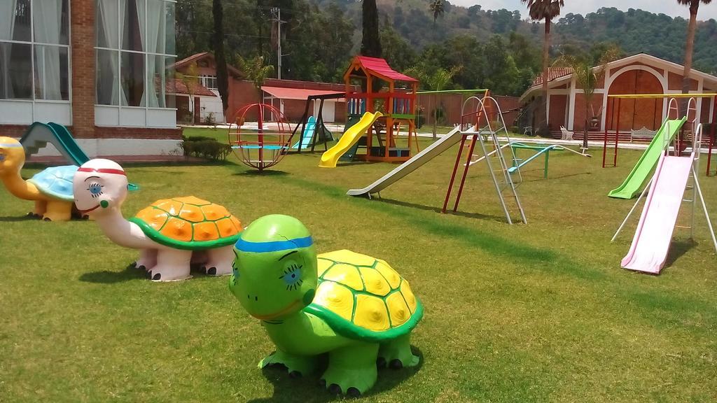 Hotel Villa Monarca Inn Zitacuaro Екстер'єр фото
