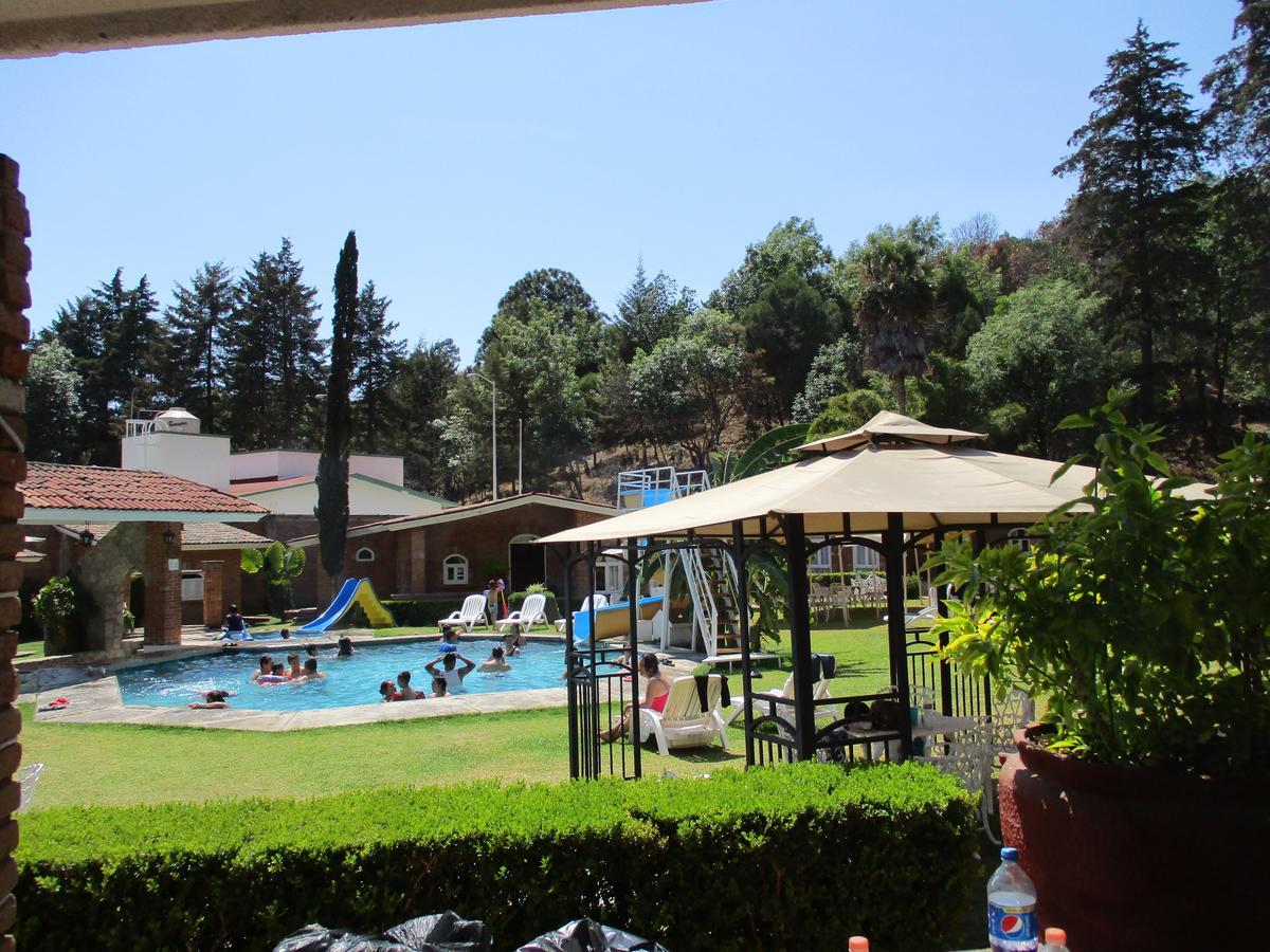 Hotel Villa Monarca Inn Zitacuaro Екстер'єр фото