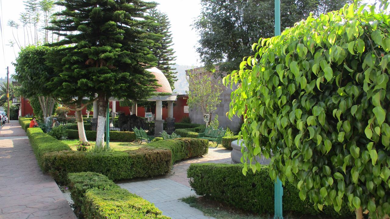 Hotel Villa Monarca Inn Zitacuaro Екстер'єр фото