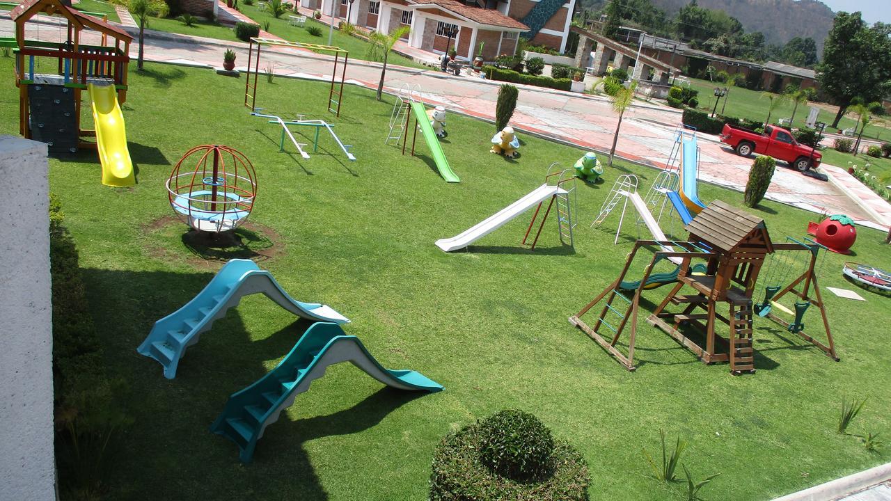 Hotel Villa Monarca Inn Zitacuaro Екстер'єр фото