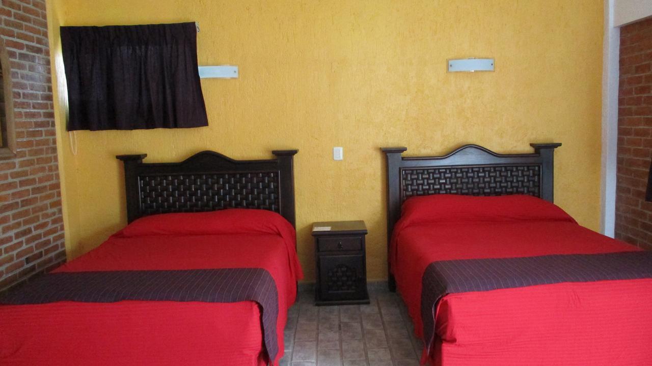 Hotel Villa Monarca Inn Zitacuaro Екстер'єр фото