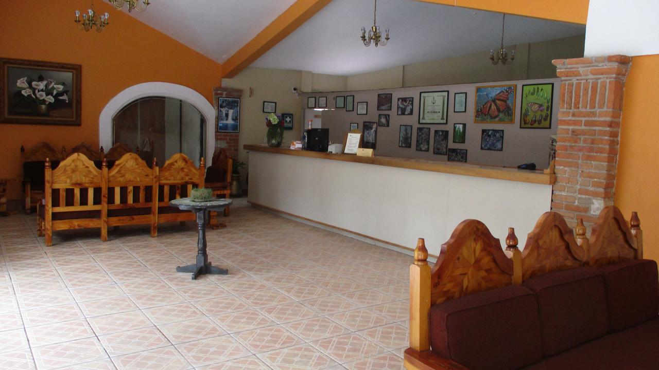 Hotel Villa Monarca Inn Zitacuaro Екстер'єр фото