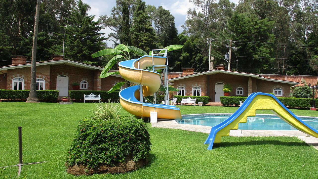 Hotel Villa Monarca Inn Zitacuaro Екстер'єр фото
