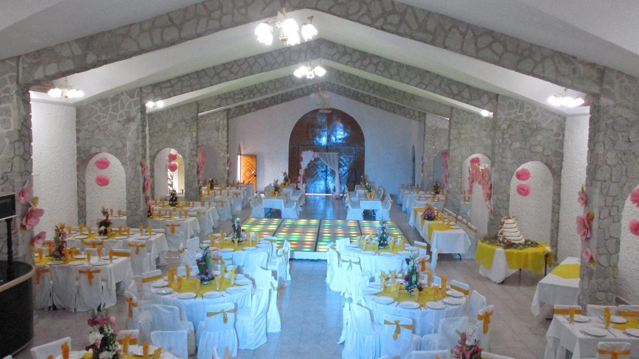Hotel Villa Monarca Inn Zitacuaro Екстер'єр фото