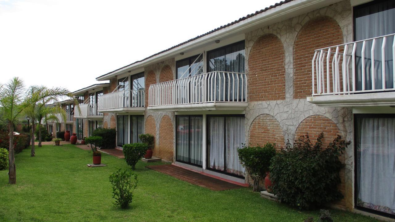 Hotel Villa Monarca Inn Zitacuaro Екстер'єр фото