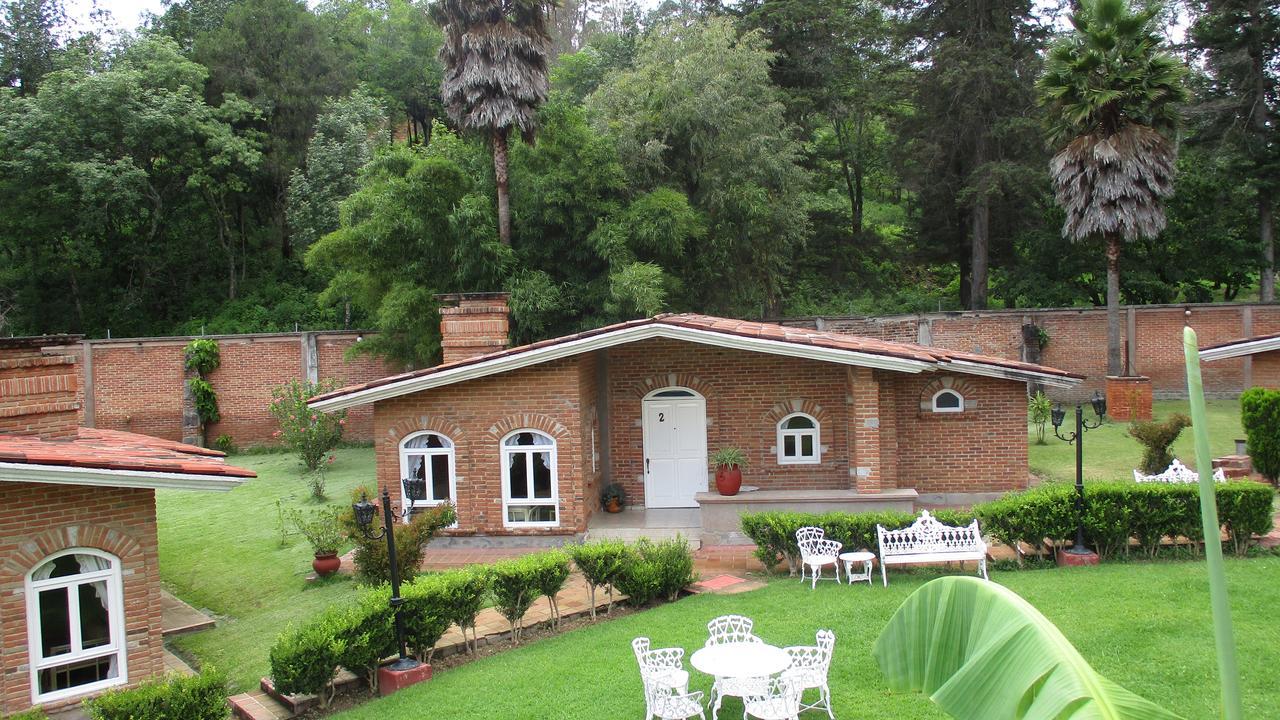 Hotel Villa Monarca Inn Zitacuaro Екстер'єр фото