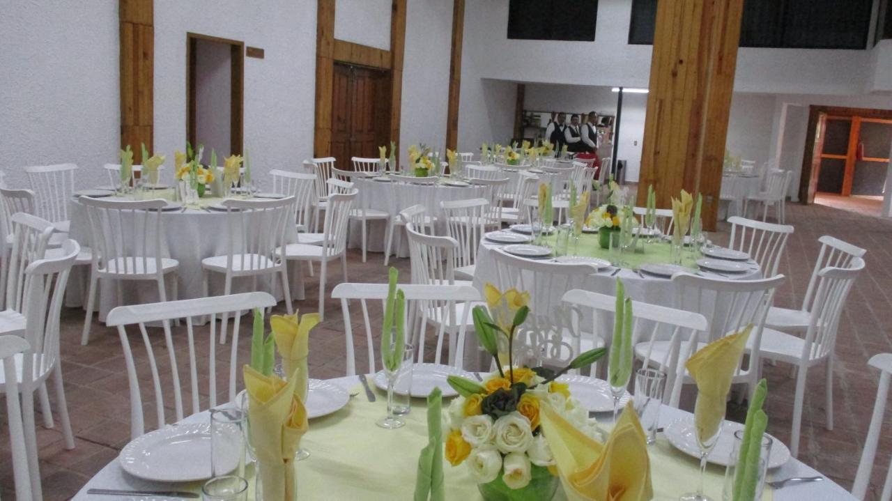 Hotel Villa Monarca Inn Zitacuaro Екстер'єр фото