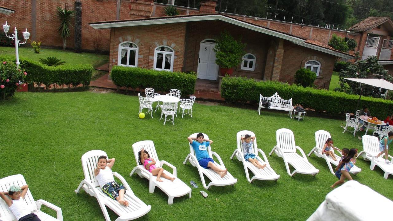 Hotel Villa Monarca Inn Zitacuaro Екстер'єр фото
