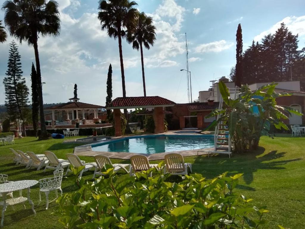 Hotel Villa Monarca Inn Zitacuaro Екстер'єр фото